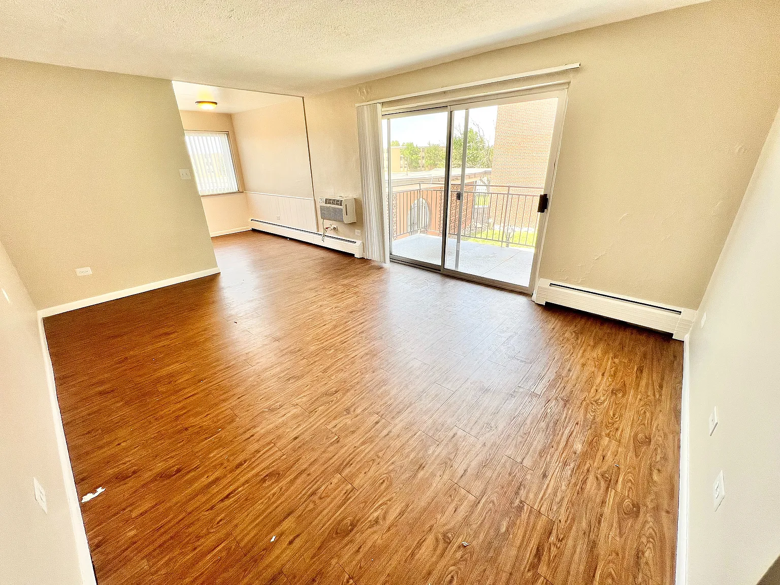 Bonneville Apts — Photo 3