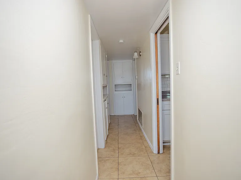 790 W 17th St — Photo 13