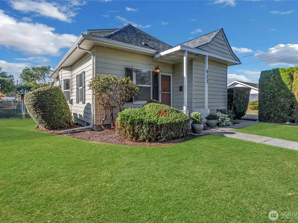 922 6th Avenue SW, Puyallup, WA 98371