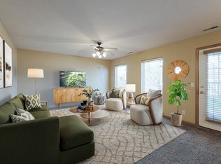 8820 Sicily Ln, Lincoln, NE 68526