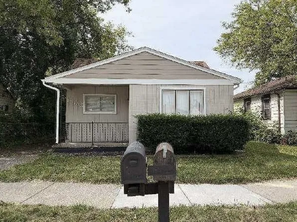 19782 Nicke St, Clinton Township, MI 48035