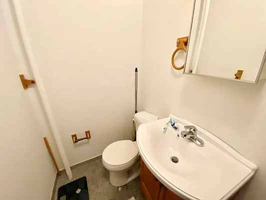 Rented by J PRESTON AND ASSOCIATES INC | media 19