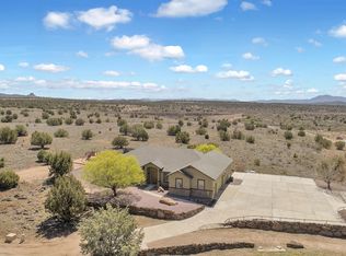 1057 E Trev View Trl, Paulden, AZ 86334