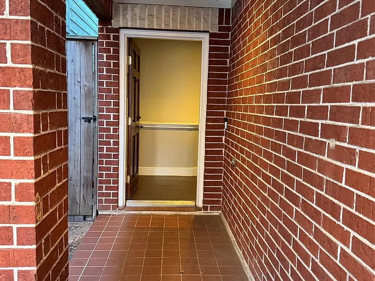 3606 Omeara Dr — Photo 3