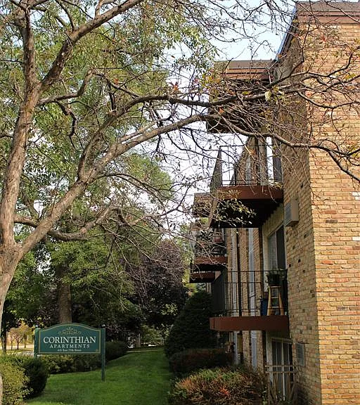 Corinthian Apartments — Photo 18