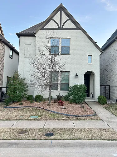 1045 Drew Ln Photo 1