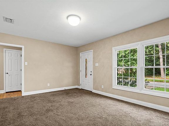 2nd image of 153 Poydras Ave