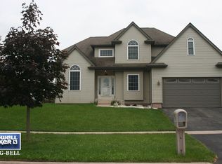 206 W Ashton Dr, Maple Park, IL 60151