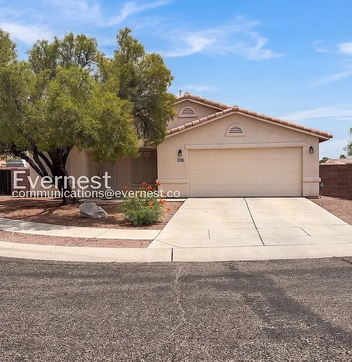 2542 W Sunstar Pl