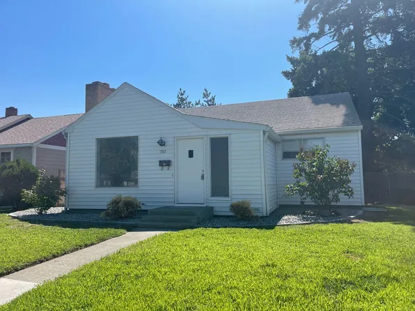 732 W Park St, Pasco, WA 99301