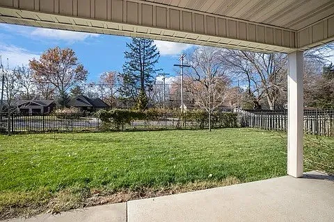 1143 S Elmwood Ave — Photo 21