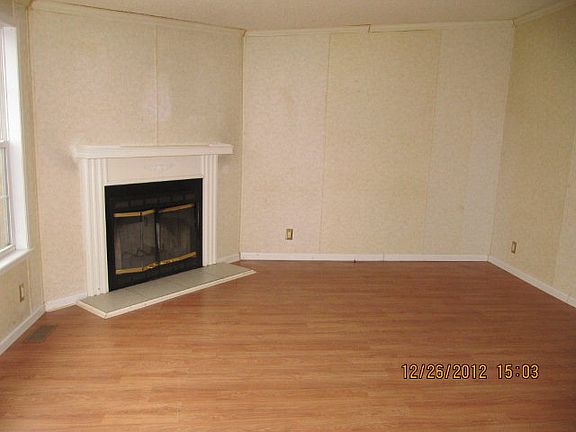 2nd image of 122 Deer Meadows Ln