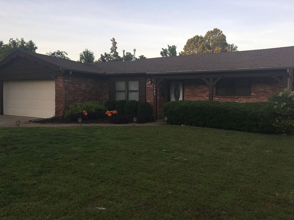 1st image of 1543 S 68th Ave E