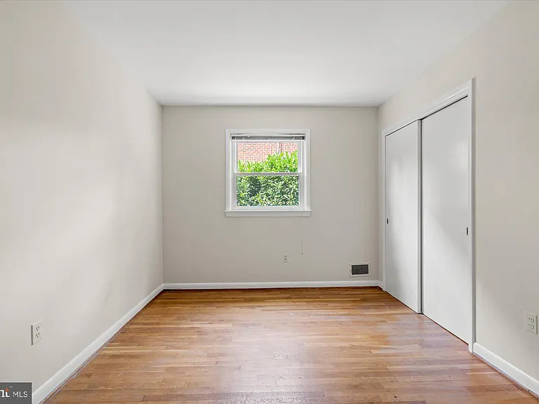 7504 Radnor Rd — Photo 20