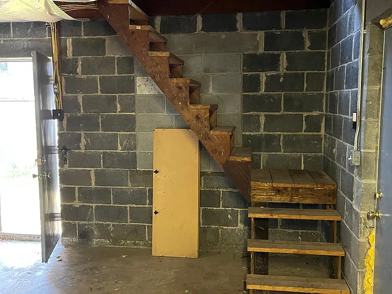 45 E North St — Photo 29