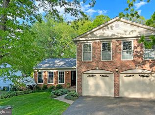 7605 Maritime Ln, Springfield, VA 22153