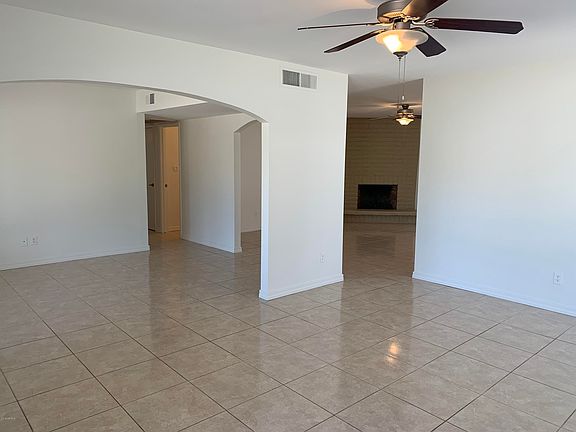 4th image of 2717 E Windrose Dr