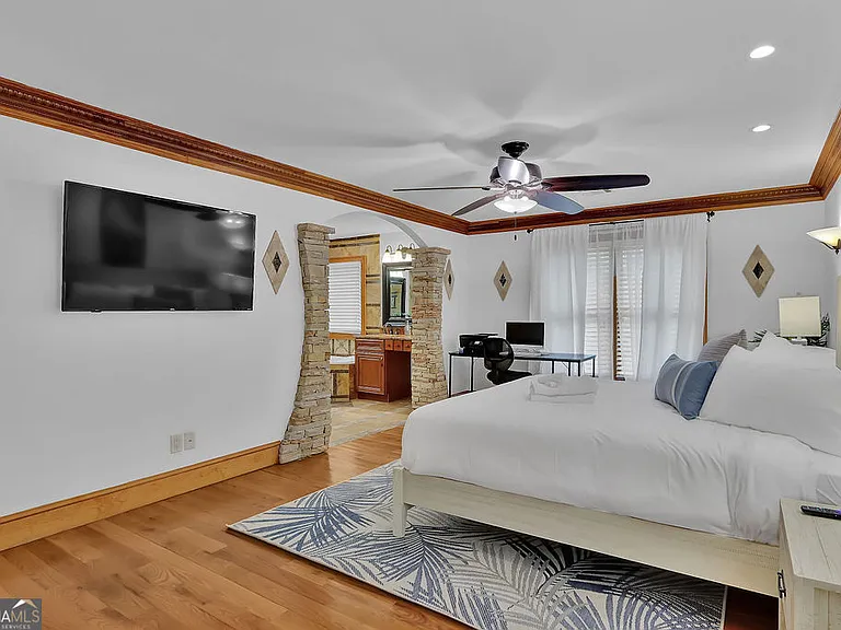 4081 Ashford Dunwoody Rd NE — Photo 31