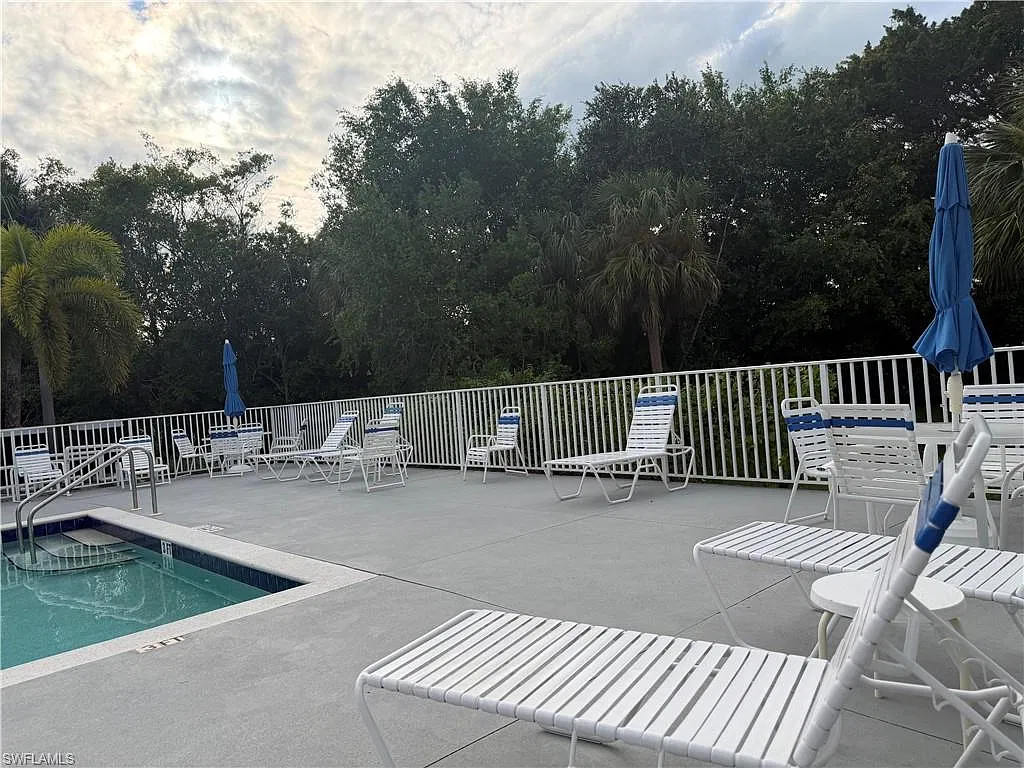 3 bed, 2.0 bath, 1370 sqft, $2,800 — Photo 4