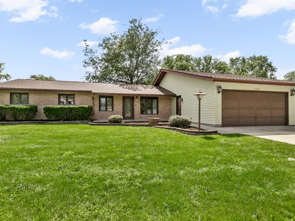 16400 Sherwood Dr, Orland Park, IL 60462