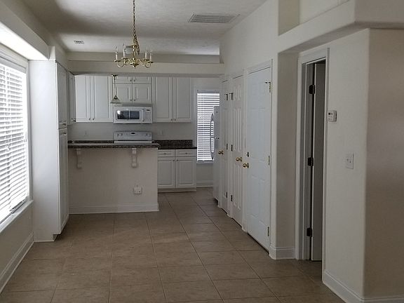 3rd image of 300 Sea Knight Ln