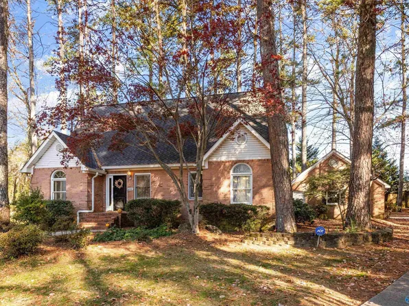 6002 Foxcroft Ter NW, Huntsville, AL 35806