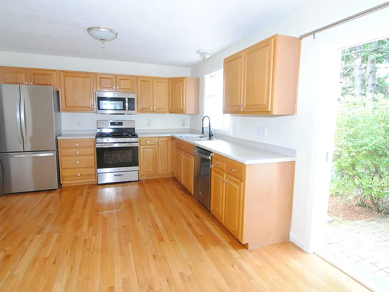 68 Georgetown Dr — Photo 12