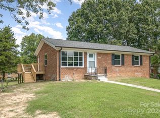 2303 Woodlawn St, Kannapolis, NC 28083