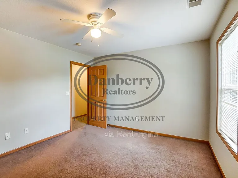 1103 N Byrne Rd — Photo 19