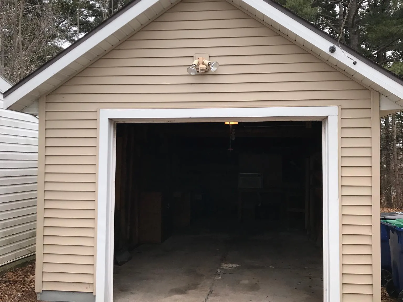 98 West St — Photo 4