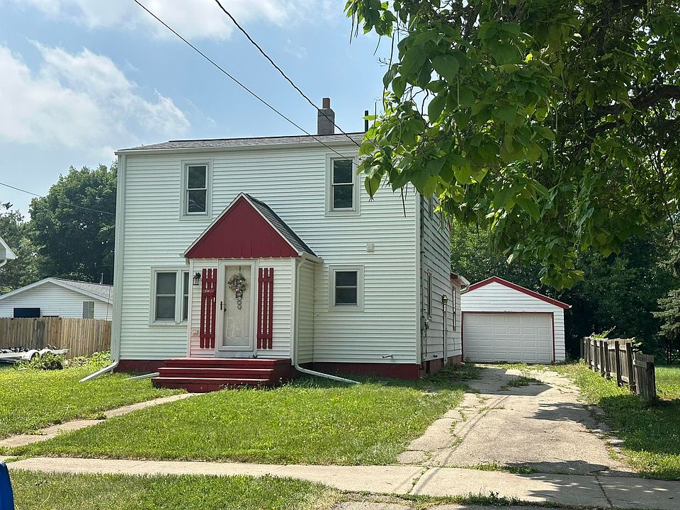 1st image of 716 Appleton St