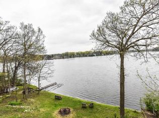 5443 Scenery Dr, Waterford, WI 53185