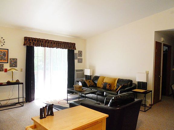 3rd image of 512 McEvoy St #8