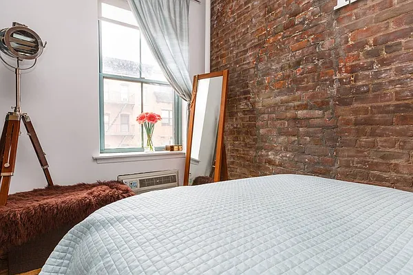 Sold by Compass | media 4