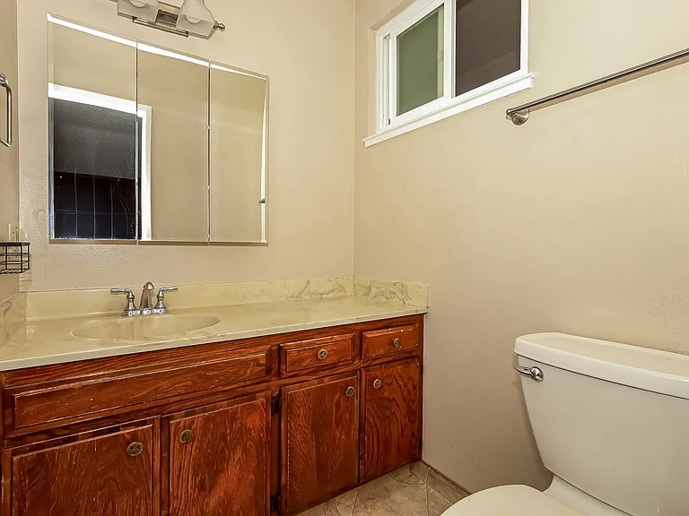 517 Debbie Dr — Photo 11