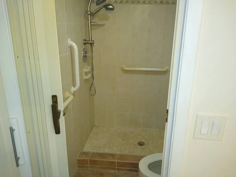 800 Cove Cay Dr #4G — Photo 16