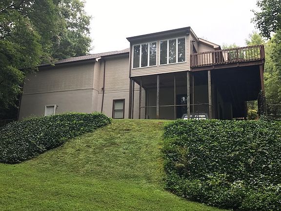 4th image of 18 N Hills Dr