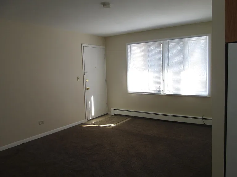 205 W Todd Ave #205 — Photo 3
