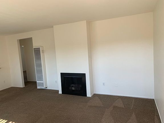 4th image of 205 15th St APT 15