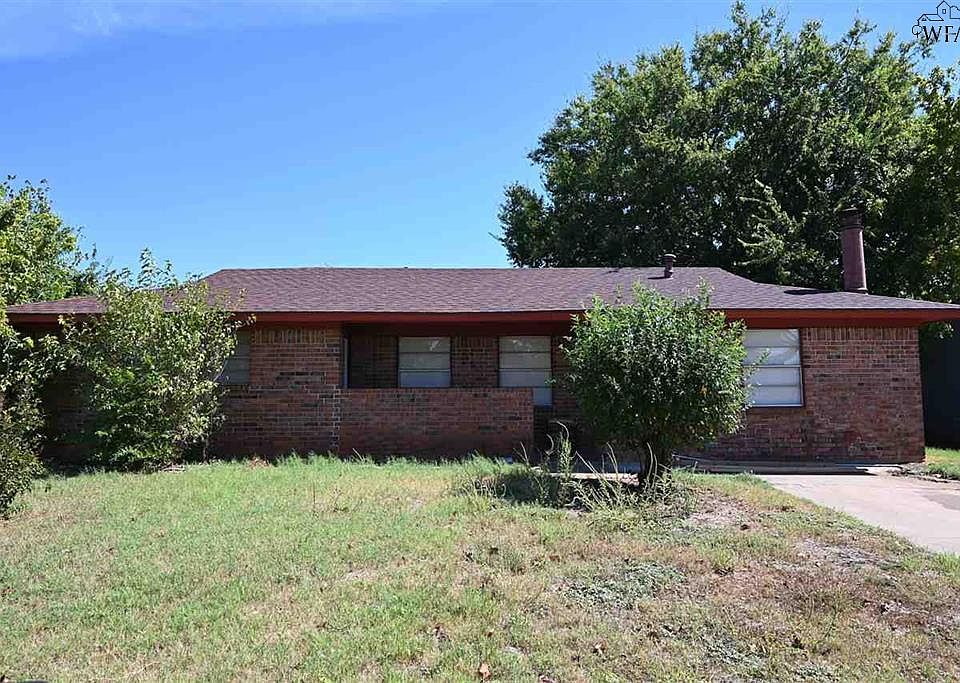 1st image of 2711 Byrne Pl