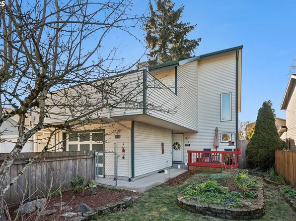 8540 SE Clatsop St, Happy Valley, OR 97086