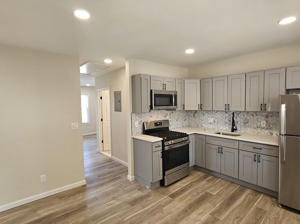 52 N 12th St FLOOR 2