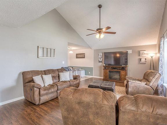 5th image of 9413 E Aspenwood Dr
