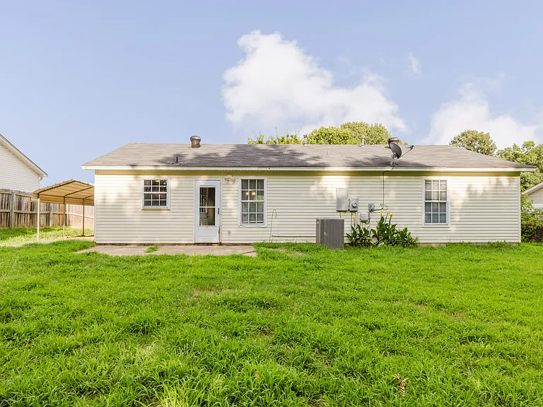 14108 Cherry Hill Dr — Photo 22