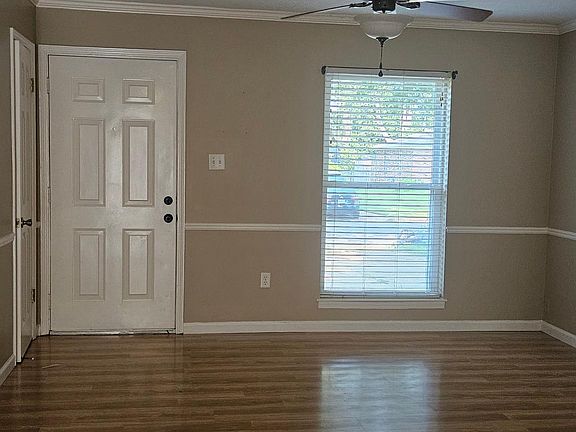 3rd image of 7606 Amhurst Dr