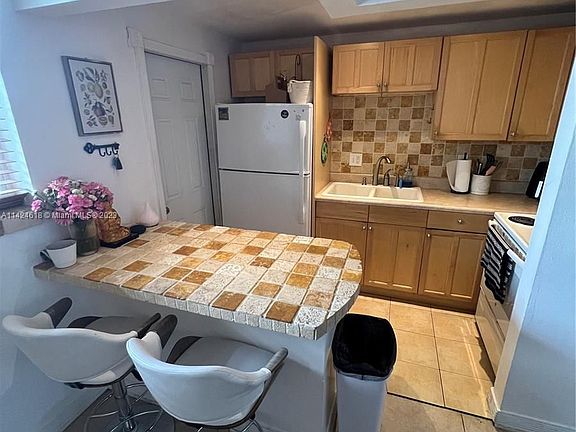 2nd image of 1515 NE 125th Ter APT 411