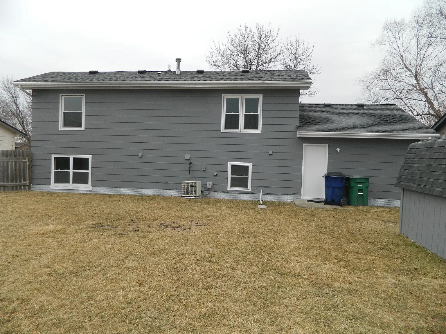 Beautiful+ 3 Bedroom 1 1/2 Bath Home in Grimes!! — Photo 2