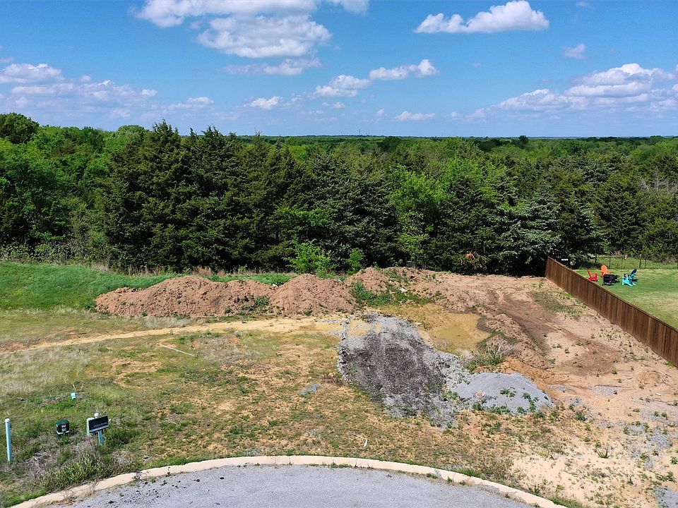 1st image of 380 Whispering Meadow Blvd