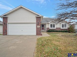 8217 Russwood Cir, Lincoln, NE 68505