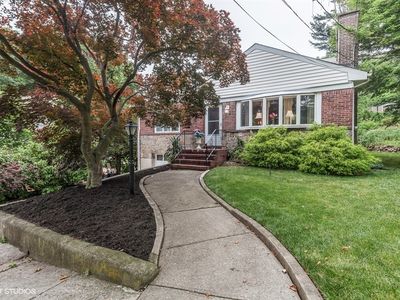 102 Ward Ave, Staten Island, NY, 10304